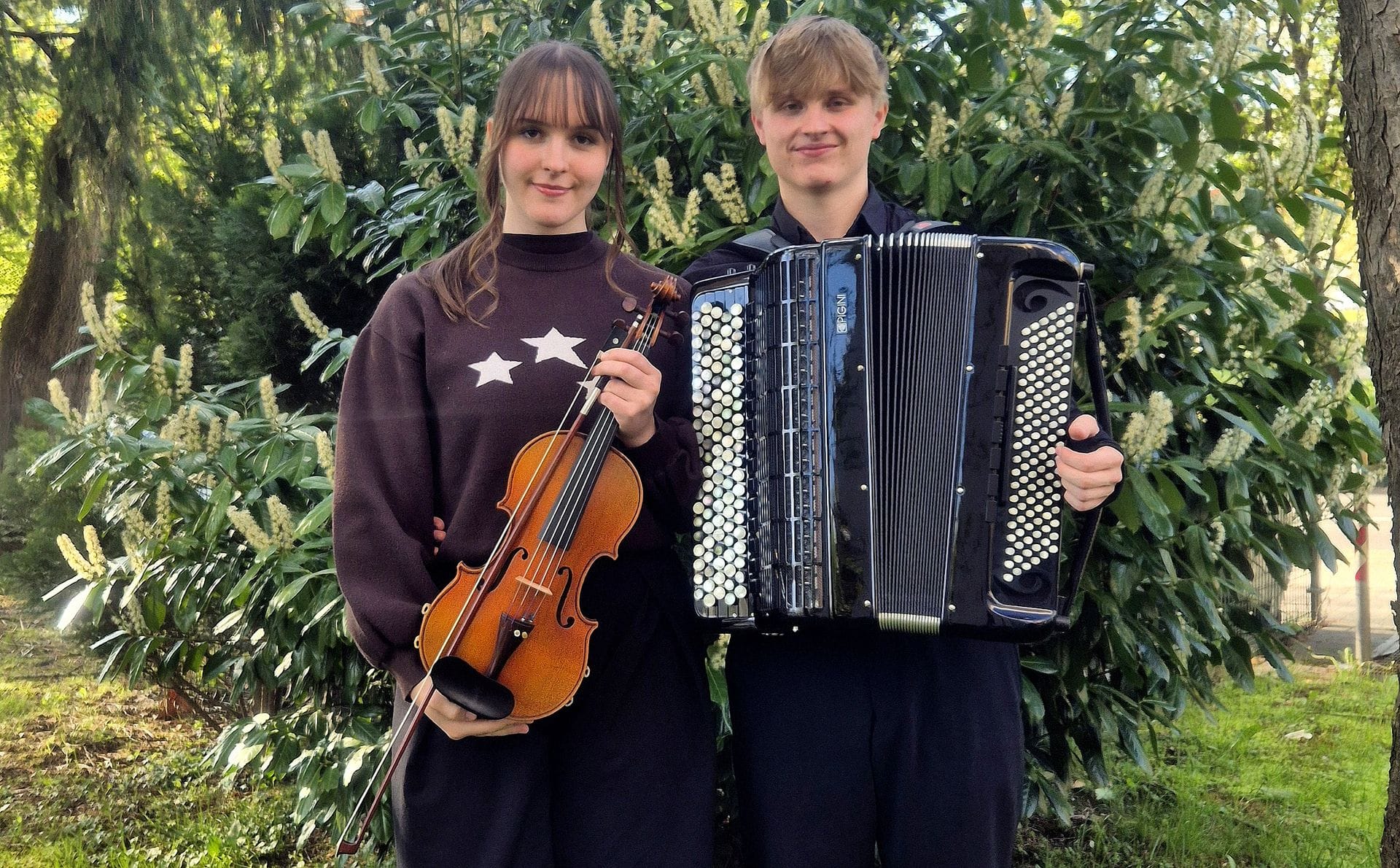 Predmaturitetni koncert – Maja Sevčnikar, violina in Maj Koletnik, harmonika