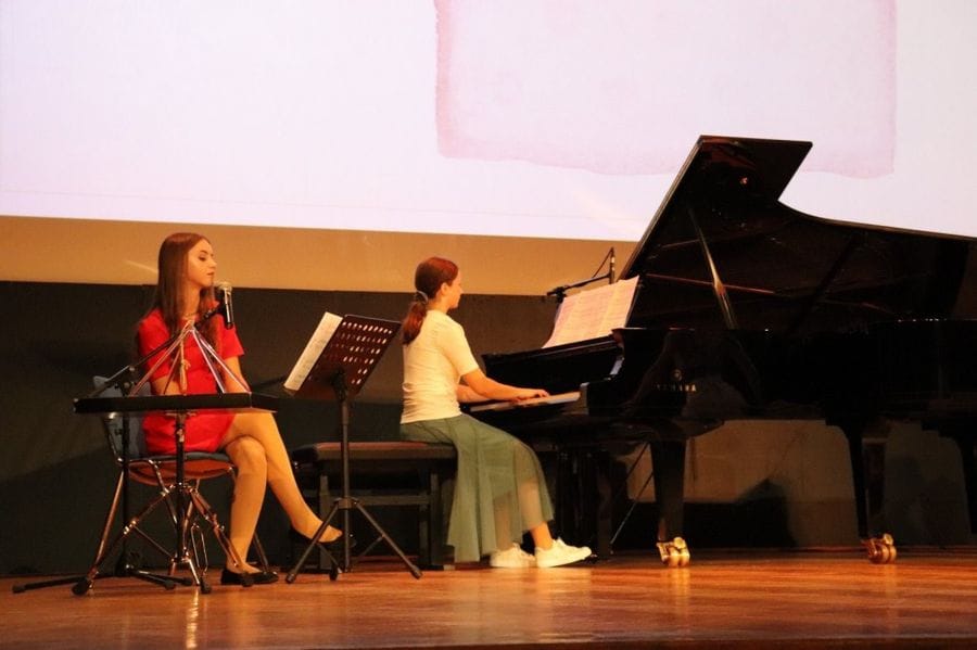 news-nastop-pianistke-nuse-mesarec-na-epta-i.jpg