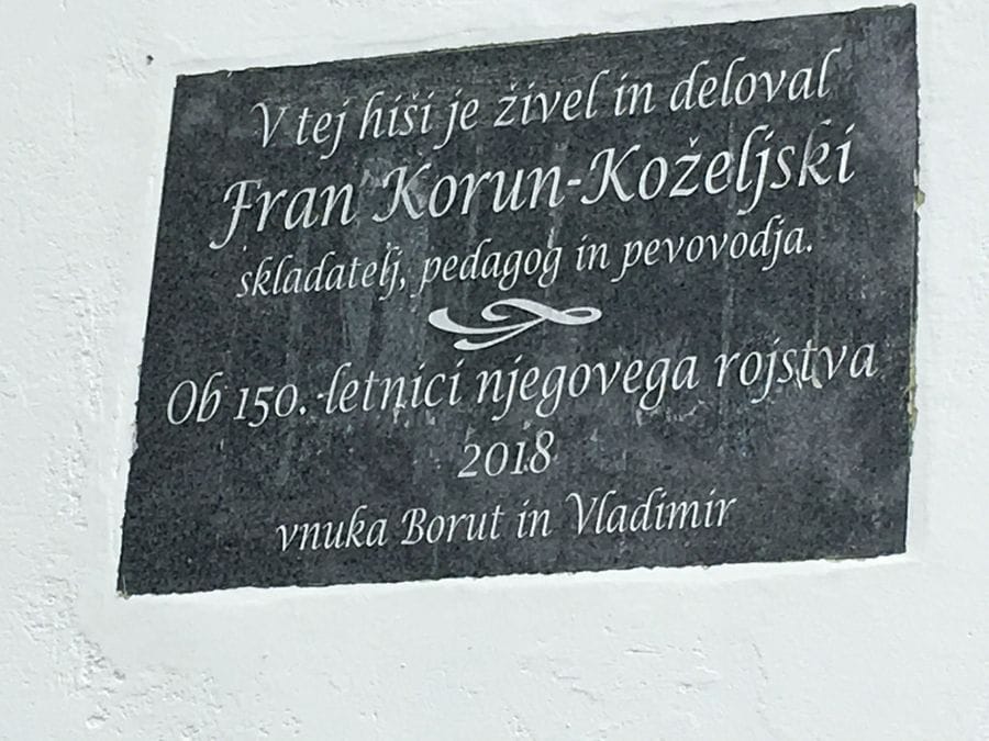 news-odkritje-spominske-plosce-na-korunovi-domaciji.JPG