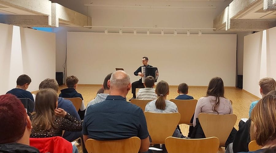news-koncert-studentov-harmonike-iz-akademije-za-glasbo-univerze-.jpg