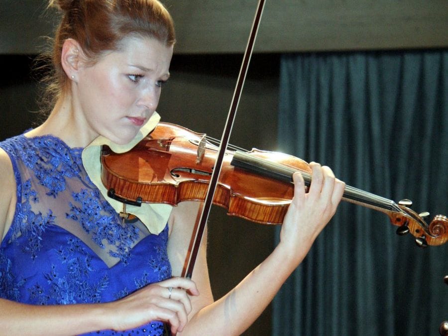news-tanja-sonc-violina-in-petja-mihneva-klavir-2-koncert-abonmaj.JPG