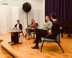 news-zivljenje-glasbenika-pricakovanja-pred-studijem-in-realnost-.jpg