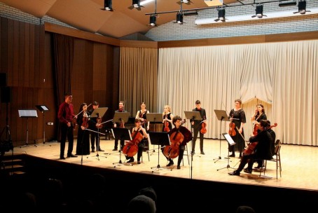 Koncert lavreatov 1. slovenskega tekmovanja »Mladi violinist« in »Mladi violončelist« s Camerato Laibach